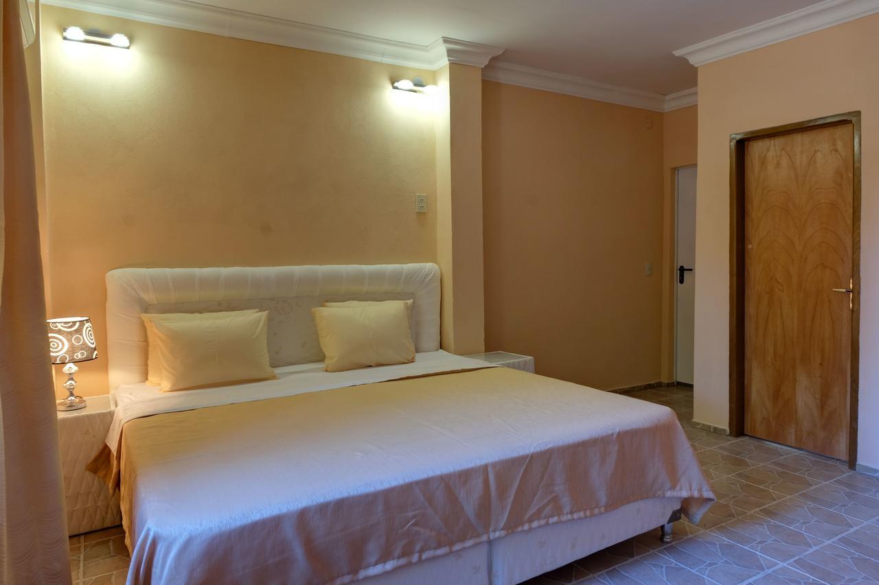 Hotel Independencia Kültér fotó