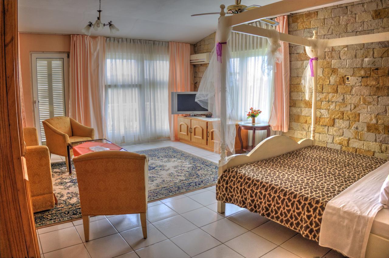 Hotel Independencia Kültér fotó
