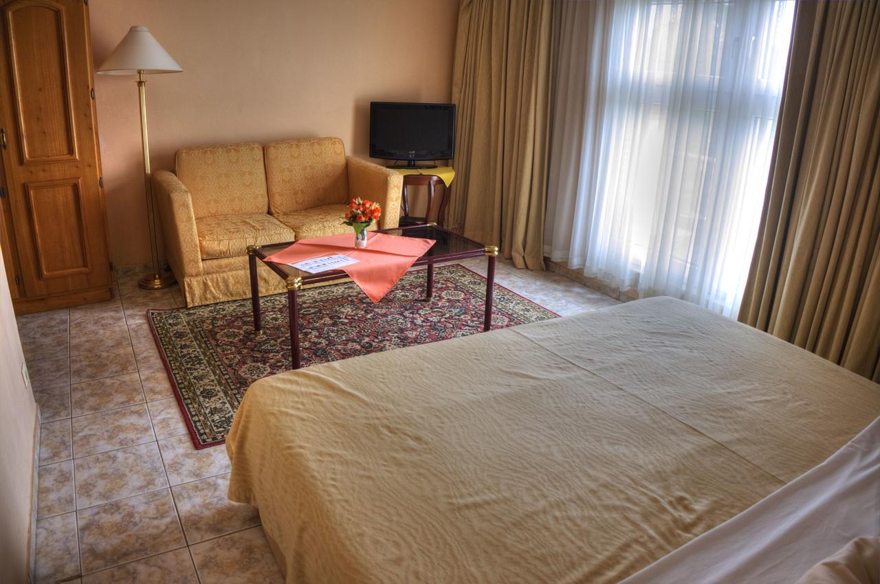 Hotel Independencia Kültér fotó