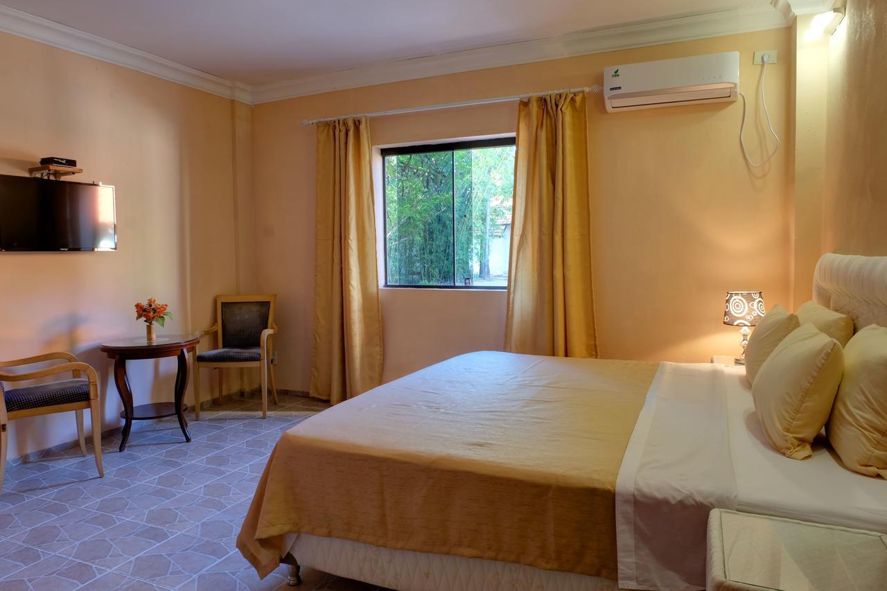 Hotel Independencia Kültér fotó