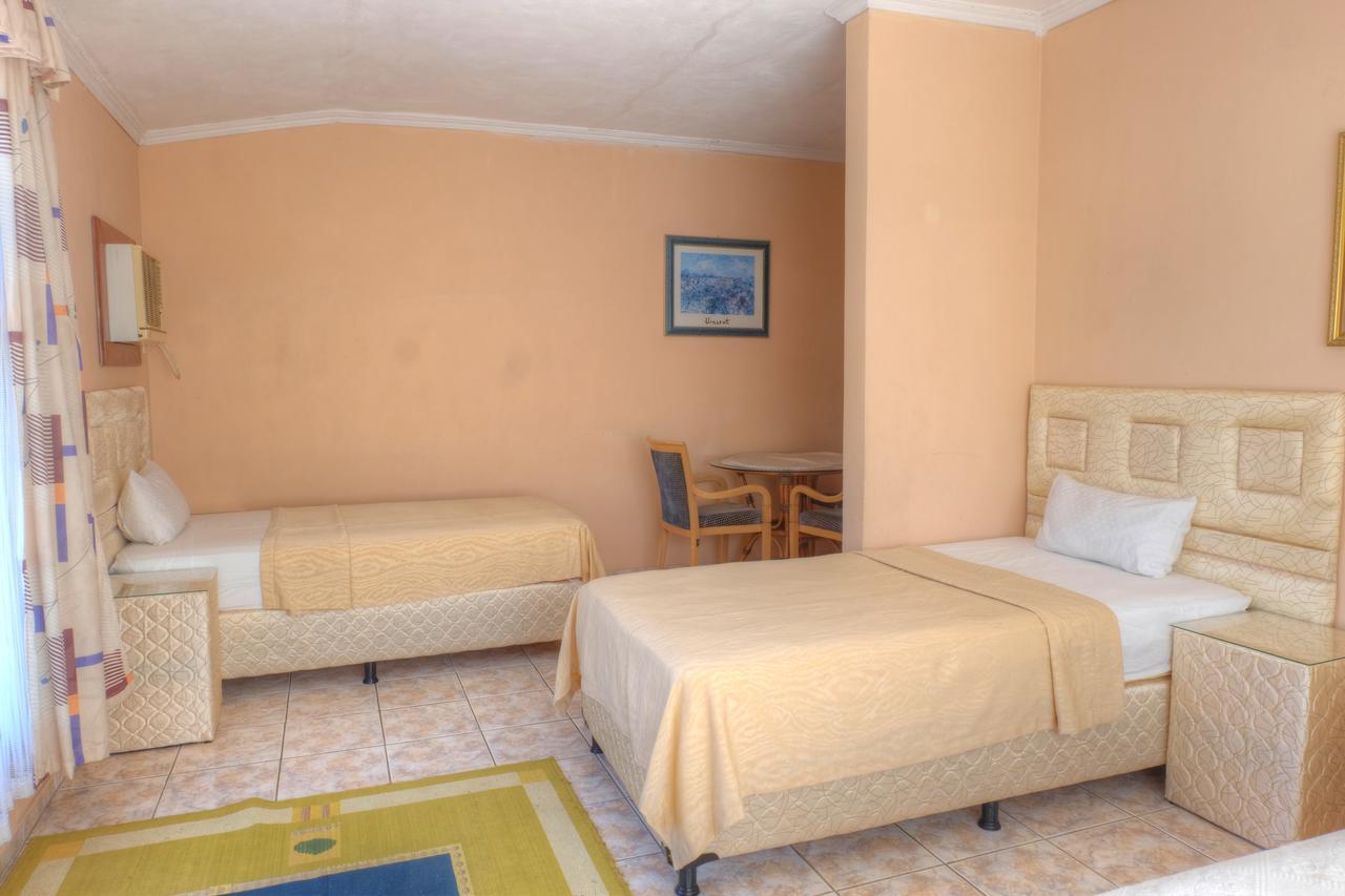 Hotel Independencia Kültér fotó